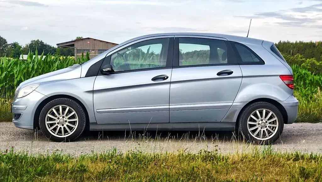 Gebraucht Mercedes B170 116 PS (85 kW) 2005 Silber Van / Kleinbus