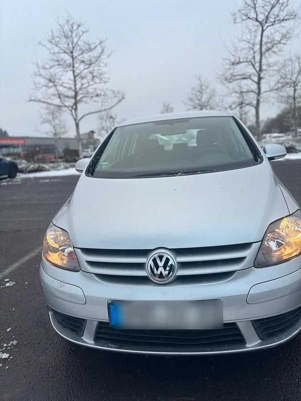 Grau Gebraucht 2005 VW Golf IV Kleinwagen | 3.099 € (Fairer Preis) - Bild 1/4