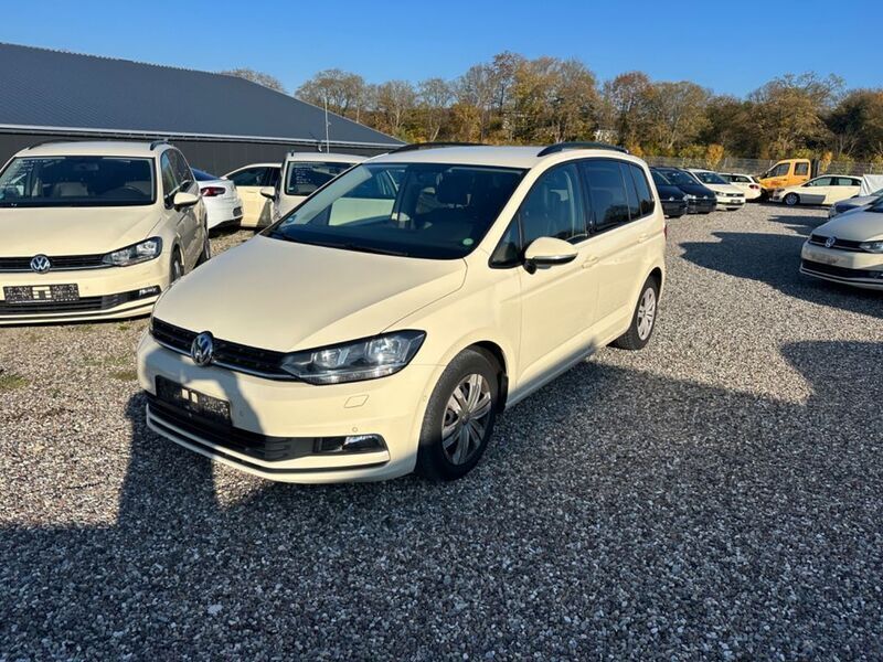 Gebraucht VW Touran 116 PS (85 kW) 2019 Beige Van / Kleinbus