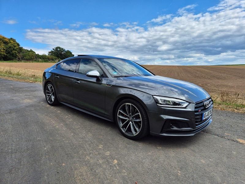 Grau Gebraucht 2018 Audi S5 Sportback Kleinwagen | 32.999 € (Fairer Preis) - Bild 1/4