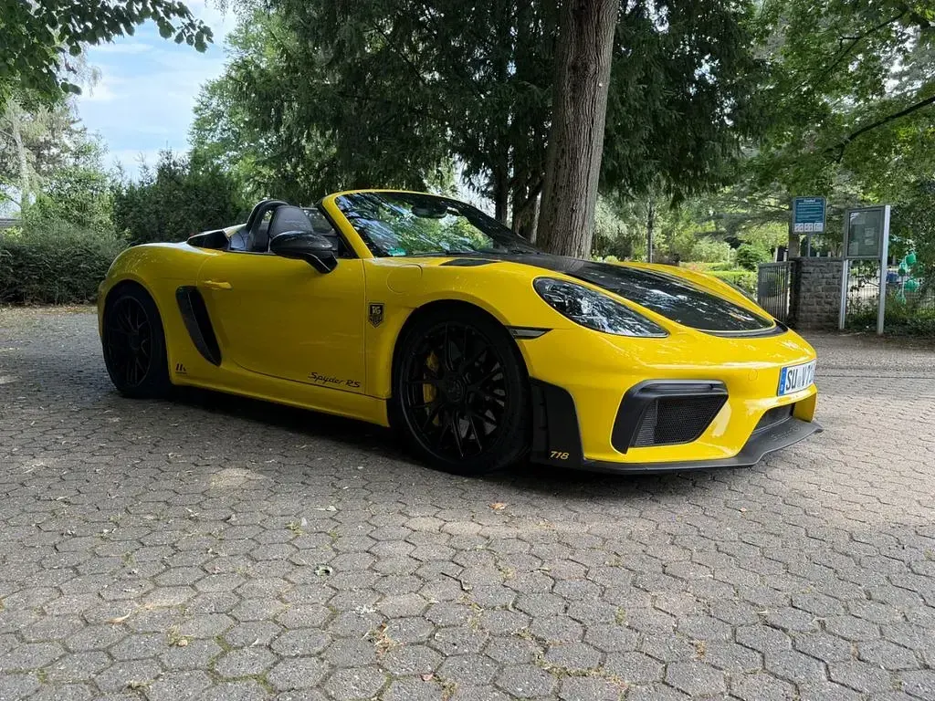 Gebraucht Porsche 718 500 PS (367 kW) 2024 Gelb Cabrio