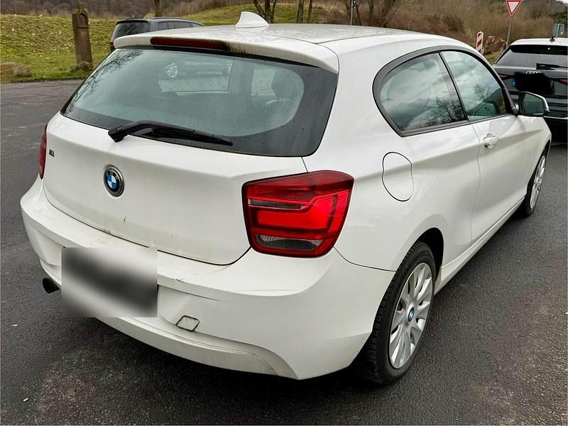Gebraucht BMW 116 136 PS (100 kW) 2013 Weiß Kleinwagen
