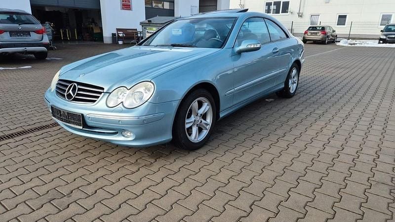 Blau Gebraucht 2002 Mercedes CLK240 Avantgarde | 7.500 € (Teuer) - Bild 1/4