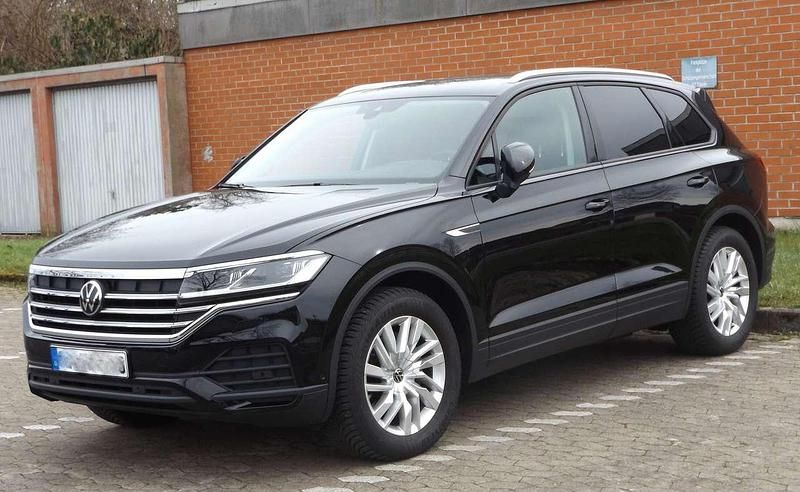Gebraucht VW Touareg 231 PS (169 kW) 2022 Schwarz SUV