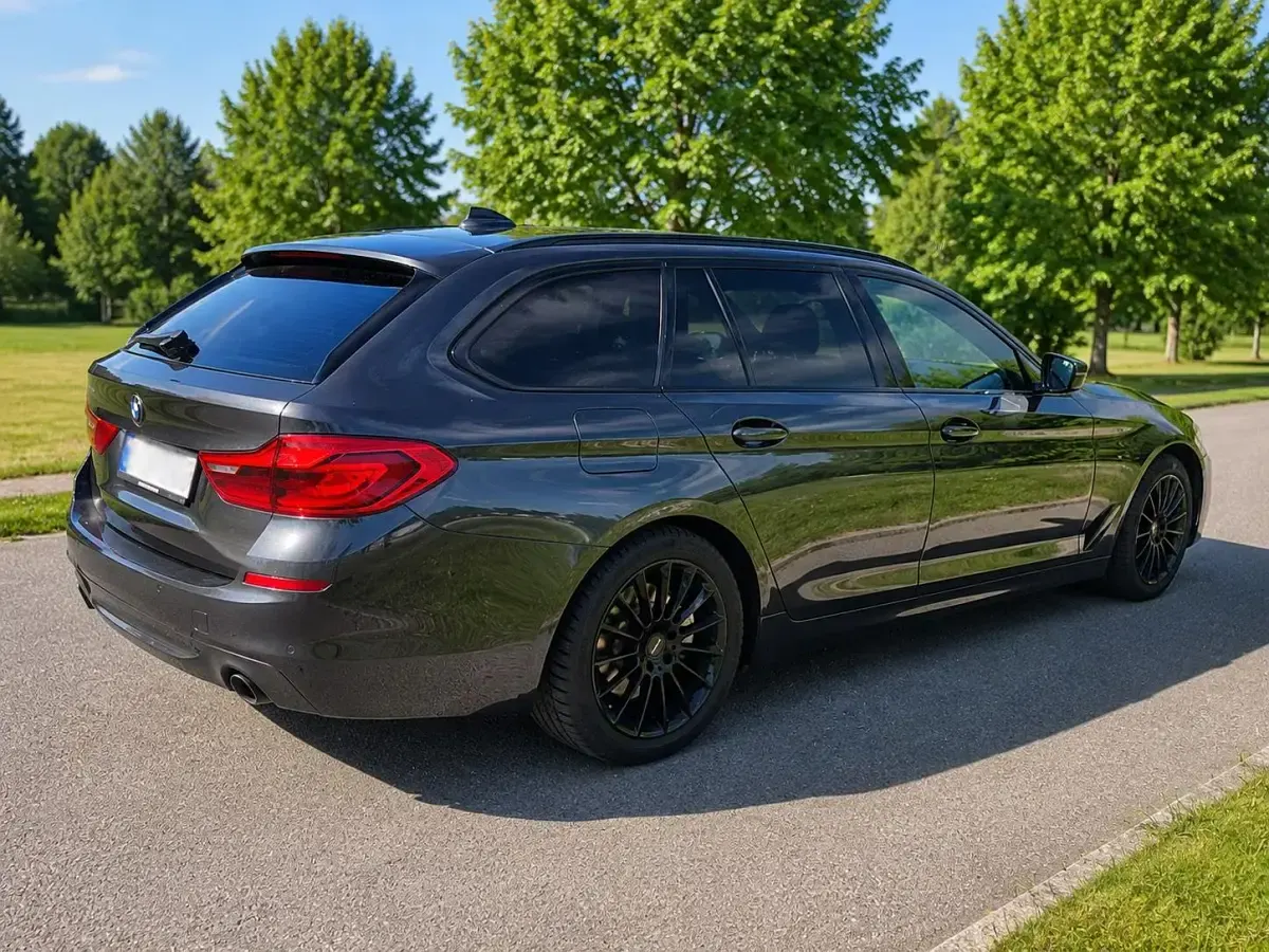 Gebraucht BMW 520 190 PS (139 kW) 2019 Schwarz Kombi
