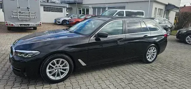 Second-hand BMW 520 Performance 190 CP (139 kW) 2022 Negru Berlinǎ