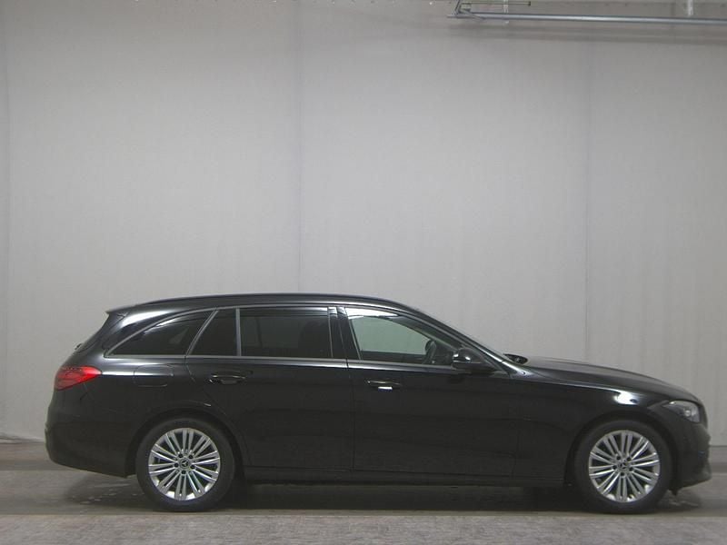 Gebraucht Mercedes C200 163 PS (119 kW) 2022 Schwarz Limousine