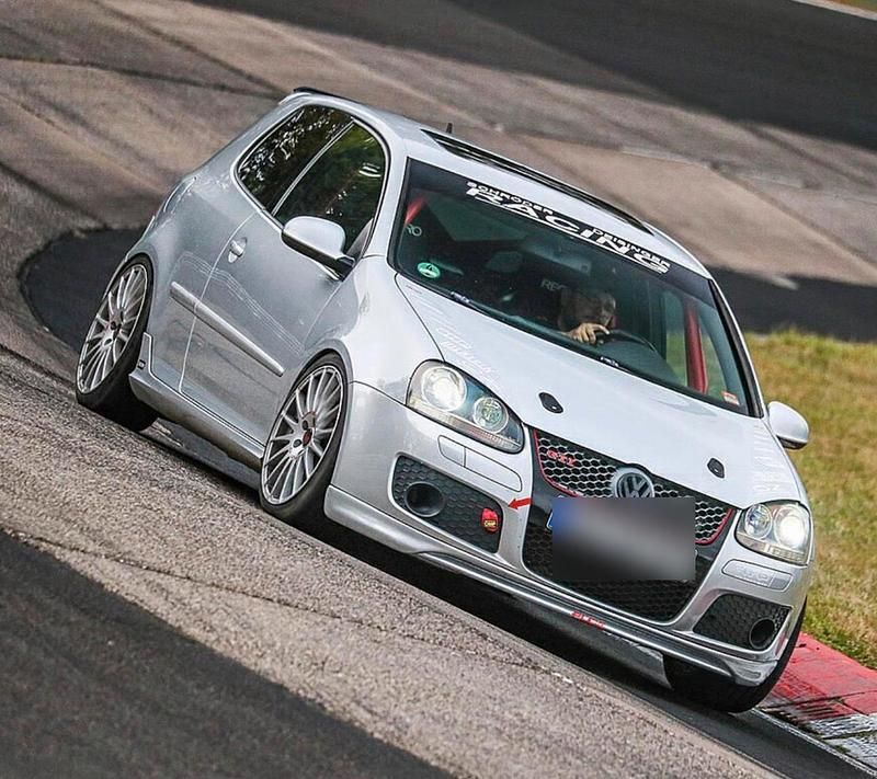 Silber Gebraucht 2006 VW Golf GTI Coupé | 10.299 € - Bild 1/4