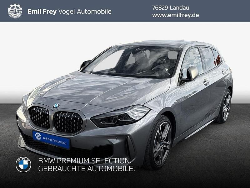 Grau Gebraucht 2022 BMW M135 Performance Kleinwagen | 36.660 € (Etwas zu teuer) - Bild 1/3