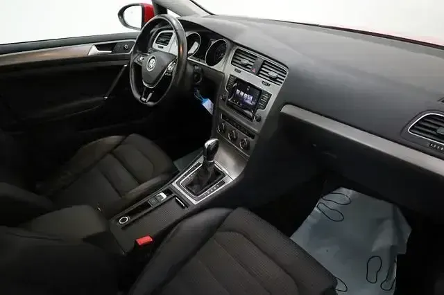 Gebraucht VW Golf VII Comfortline 125 PS (91 kW) 2015 Rot Kombi