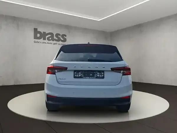 Gebraucht Skoda Fabia Style 110 PS (80 kW) 2022 Moonweiß perleffekt / blackmagic perleffekt Kleinwagen