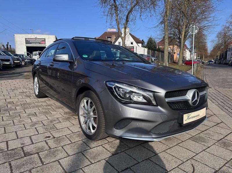 Gebraucht Mercedes CLA220 177 PS (130 kW) 2016 Mountaingrau  met. Limousine