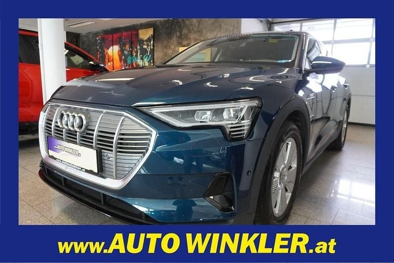Blau Gebraucht 2021 Audi e-tron SUV | 24.480 € (Superpreis) - Bild 1/4