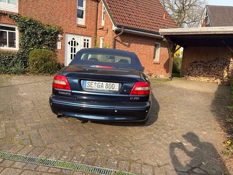 Second-hand Volvo C70 193 CP (141 kW) 1999 Albastru Cabrio