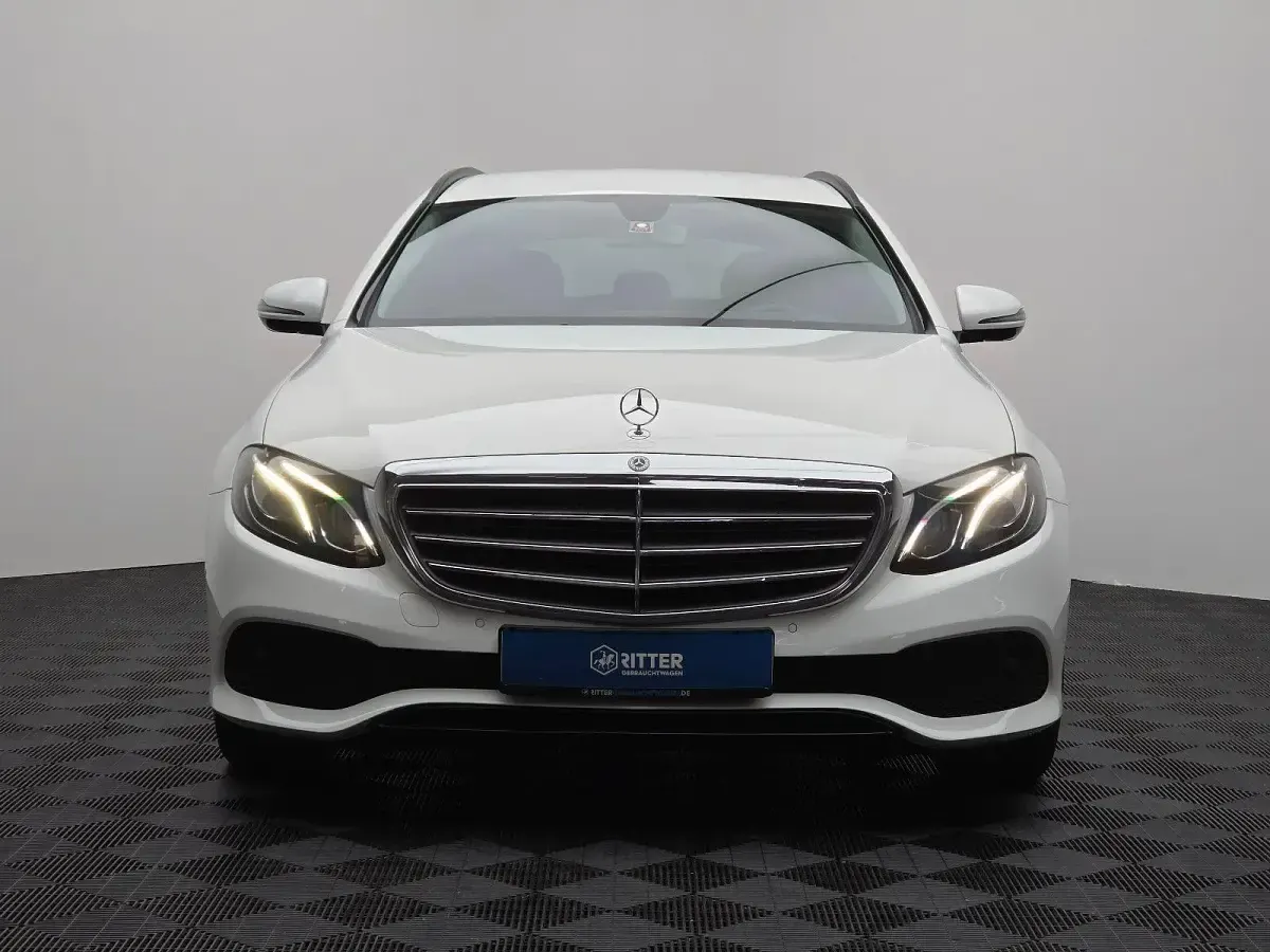 Gebraucht Mercedes E200 160 PS (117 kW) 2020 Weiß Kombi