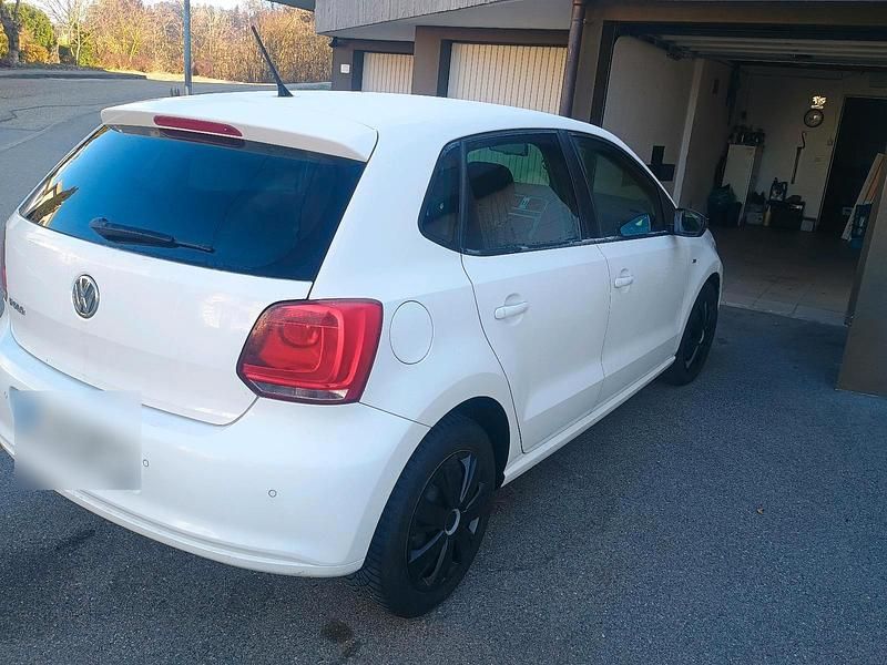 Usado VW Polo Match 70 HP (51 kW) 2012 Branco Citadino