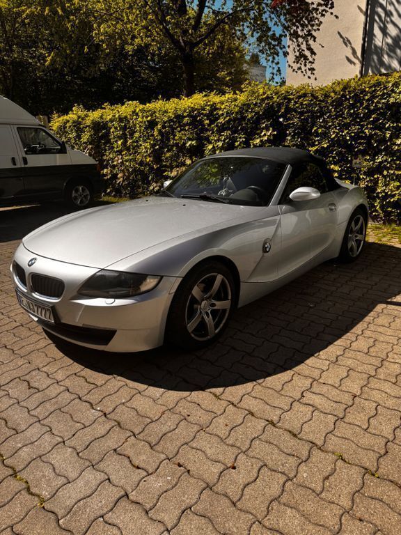 Silber Gebraucht 2007 BMW Z4 Performance Cabrio | 8.900 € (Fairer Preis) - Bild 1/4