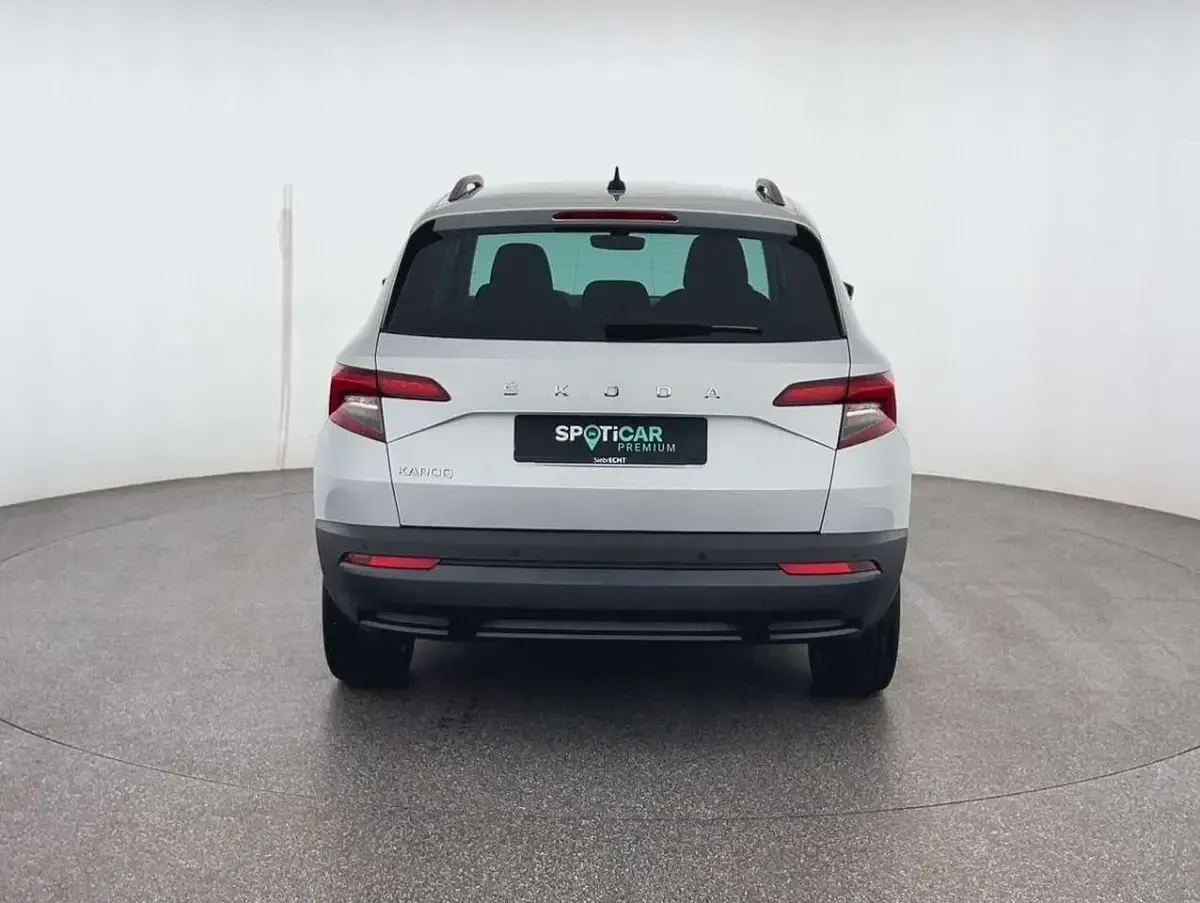 Gebraucht Skoda Karoq Style 150 PS (110 kW) 2021 Silber (metallic) SUV