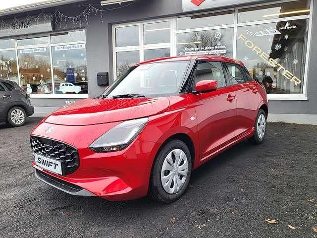 Neu Suzuki Swift Club 83 PS (61 kW) 2026 Burning red pearl Limousine