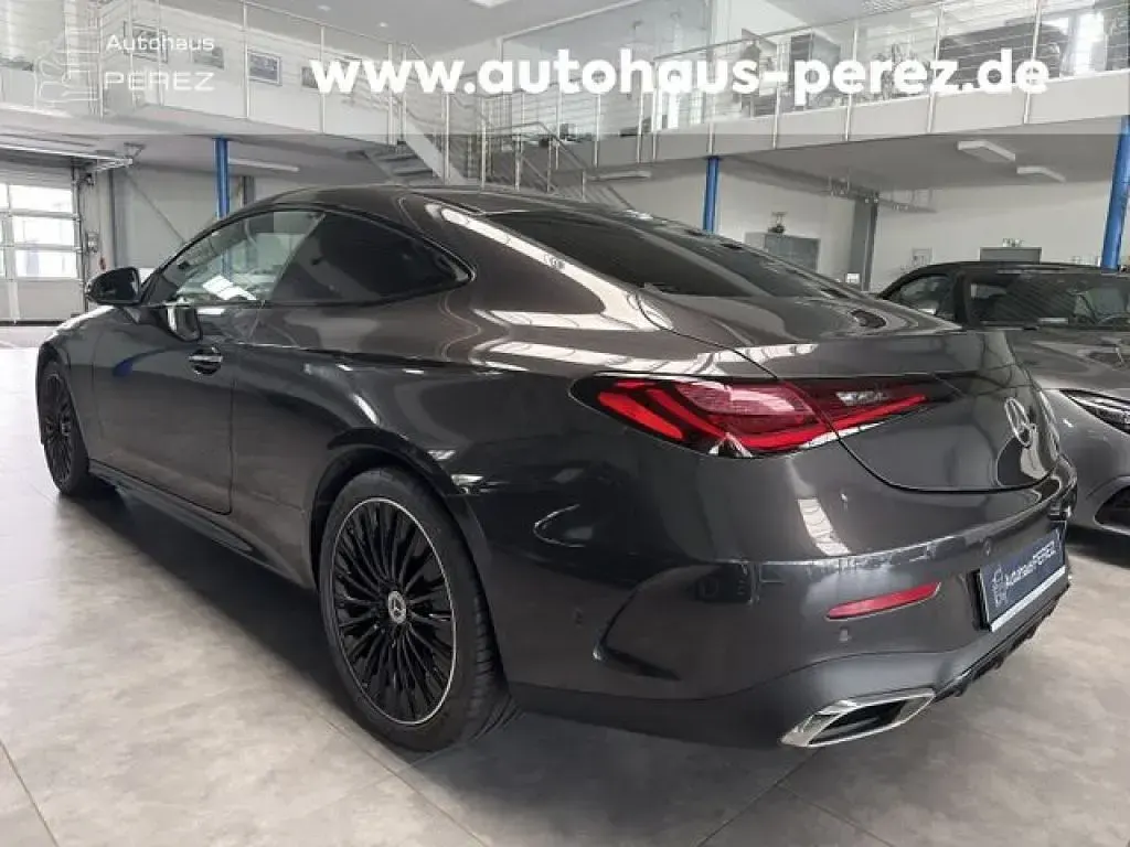Gebraucht Mercedes 300 AMG 258 PS (189 kW) 2024 Graphitgrau (metallic) Coupé