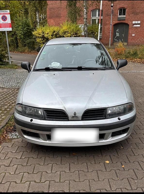 Gebraucht Mitsubishi Carisma 106 PS (77 kW) 2003 Grau Limousine