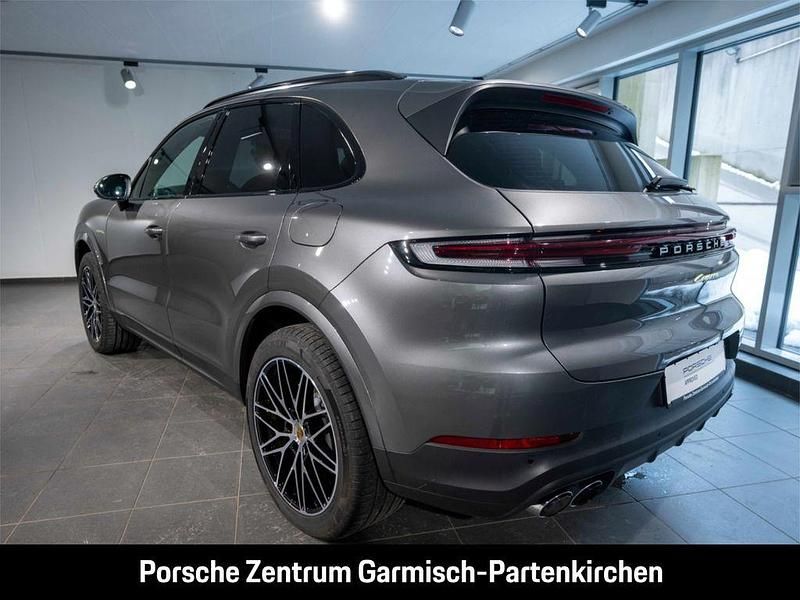Second-hand Porsche Cayenne 470 CP (345 kW) 2024 Gri SUV