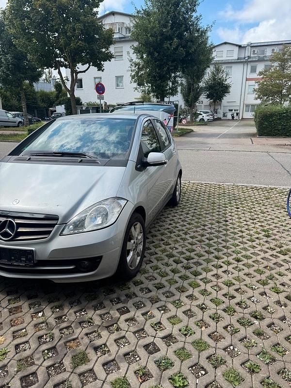 Gebraucht 2010 Mercedes A160 Kleinwagen | 1.900 € (Guter Preis) - Bild 1/4
