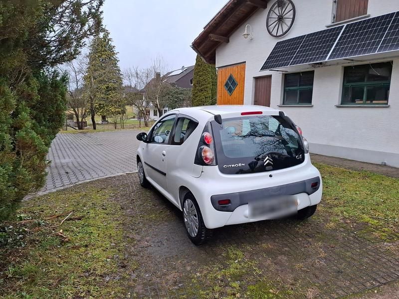 Gebraucht Citroën C1 68 PS (50 kW) 2010 Weiß Kleinwagen