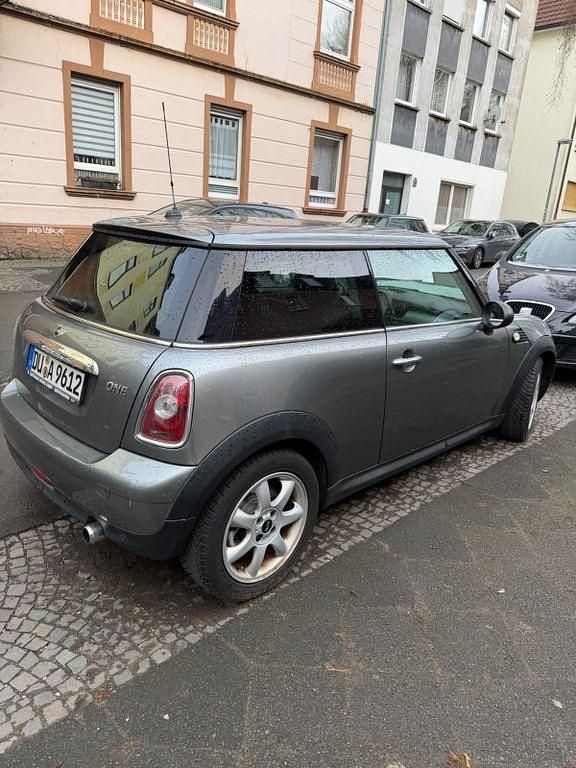 Gebraucht Mini ONE 98 PS (72 kW) 2010 Silber Kleinwagen