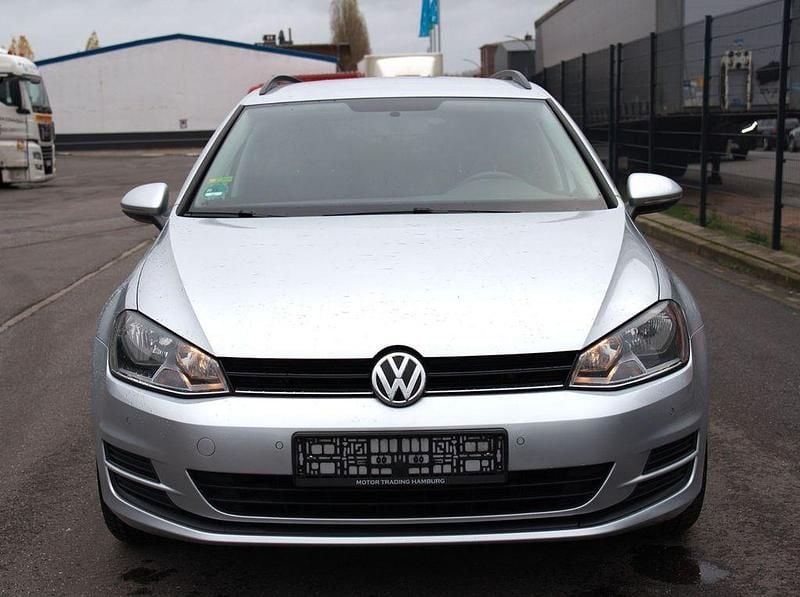 Silber Gebraucht 2016 VW Golf VII Comfortline Kombi | 11.200 € (Fairer Preis) - Bild 1/4
