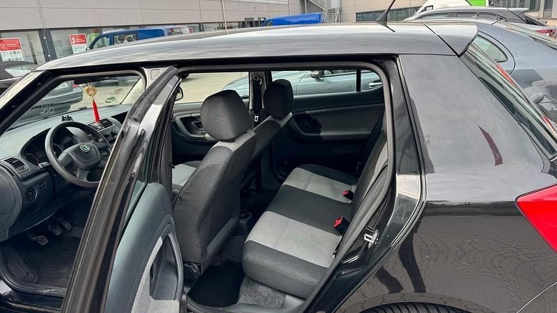 Gebraucht Skoda Fabia 84 PS (61 kW) 2010 Schwarz Limousine