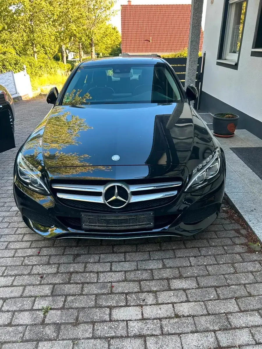 Gebraucht Mercedes C200 Avantgarde 184 PS (135 kW) 2017 Schwarz Limousine