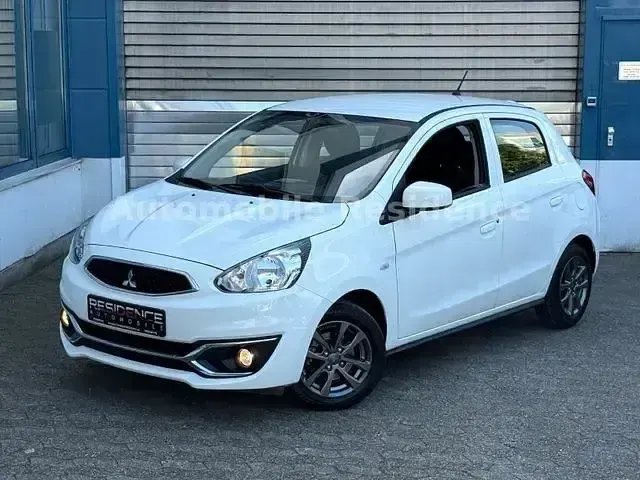 Gebraucht Mitsubishi Space Star Basis 71 PS (52 kW) 2019 Weiß Kleinwagen