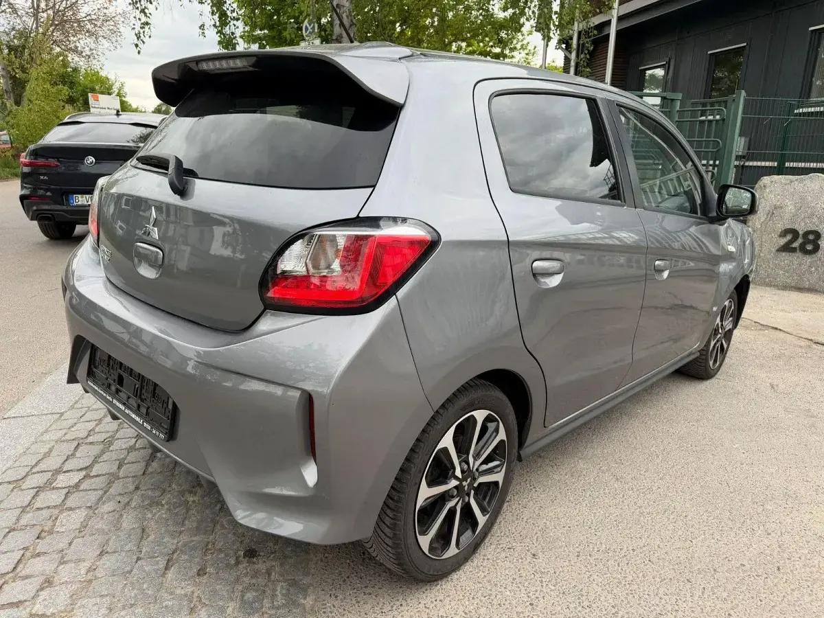 Gebraucht Mitsubishi Space Star Top 71 PS (52 kW) 2021 Grau Kleinwagen