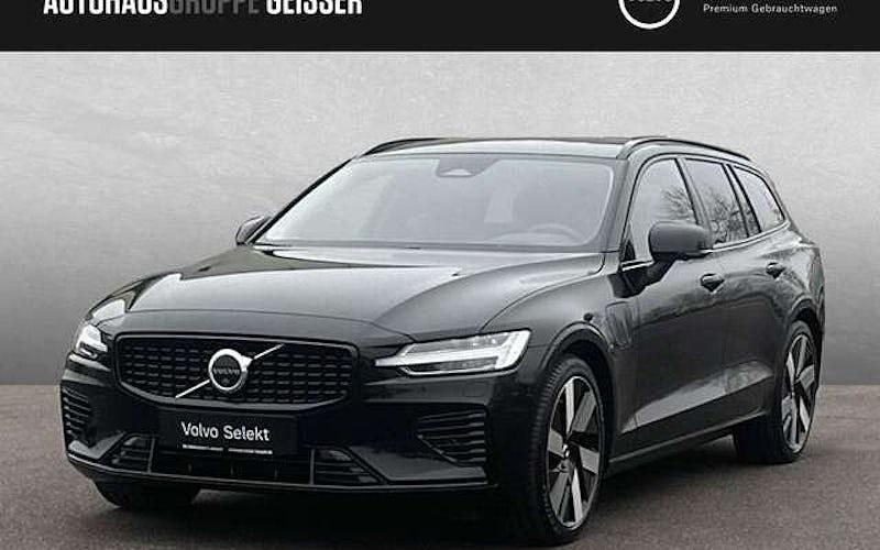 Gebraucht Volvo V60 455 PS (334 kW) 2025 Schwarz Kombi