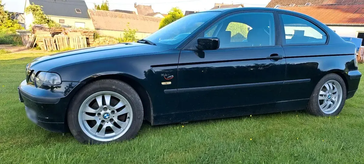 Gebraucht BMW 316 Compact 116 PS (85 kW) 2002 Schwarz Kleinwagen