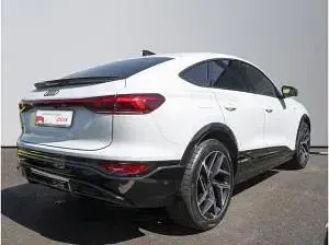 Gebraucht Audi Q6 e-tron 225 kW (306 PS) 2025 Weiß (weiss / gletscherweiss) SUV