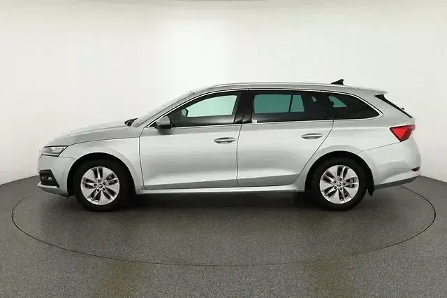 Gebraucht Skoda Octavia 110 PS (80 kW) 2024 Grau Kombi