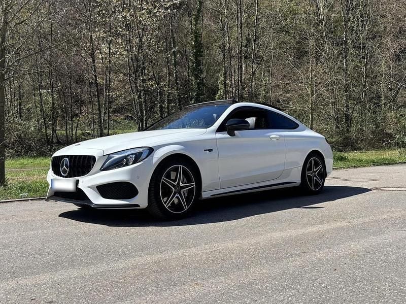 Gebraucht Mercedes C43 AMG AMG 367 PS (269 kW) 2018 Weiß Coupé