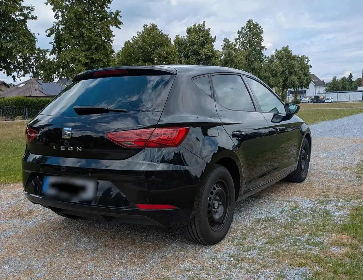 Gebraucht Seat Leon Style 116 PS (85 kW) 2018 Schwarz Limousine