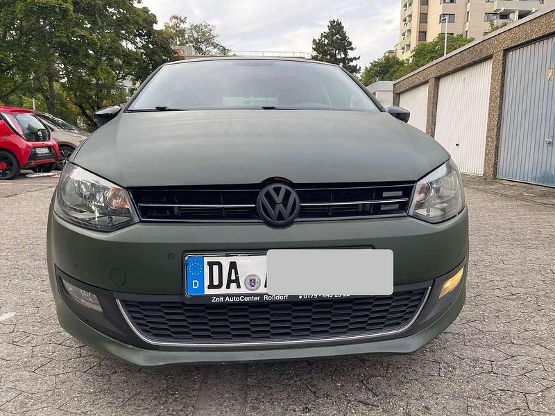 Gebraucht VW Polo Comfortline 90 PS (66 kW) 2015 Grün Kleinwagen