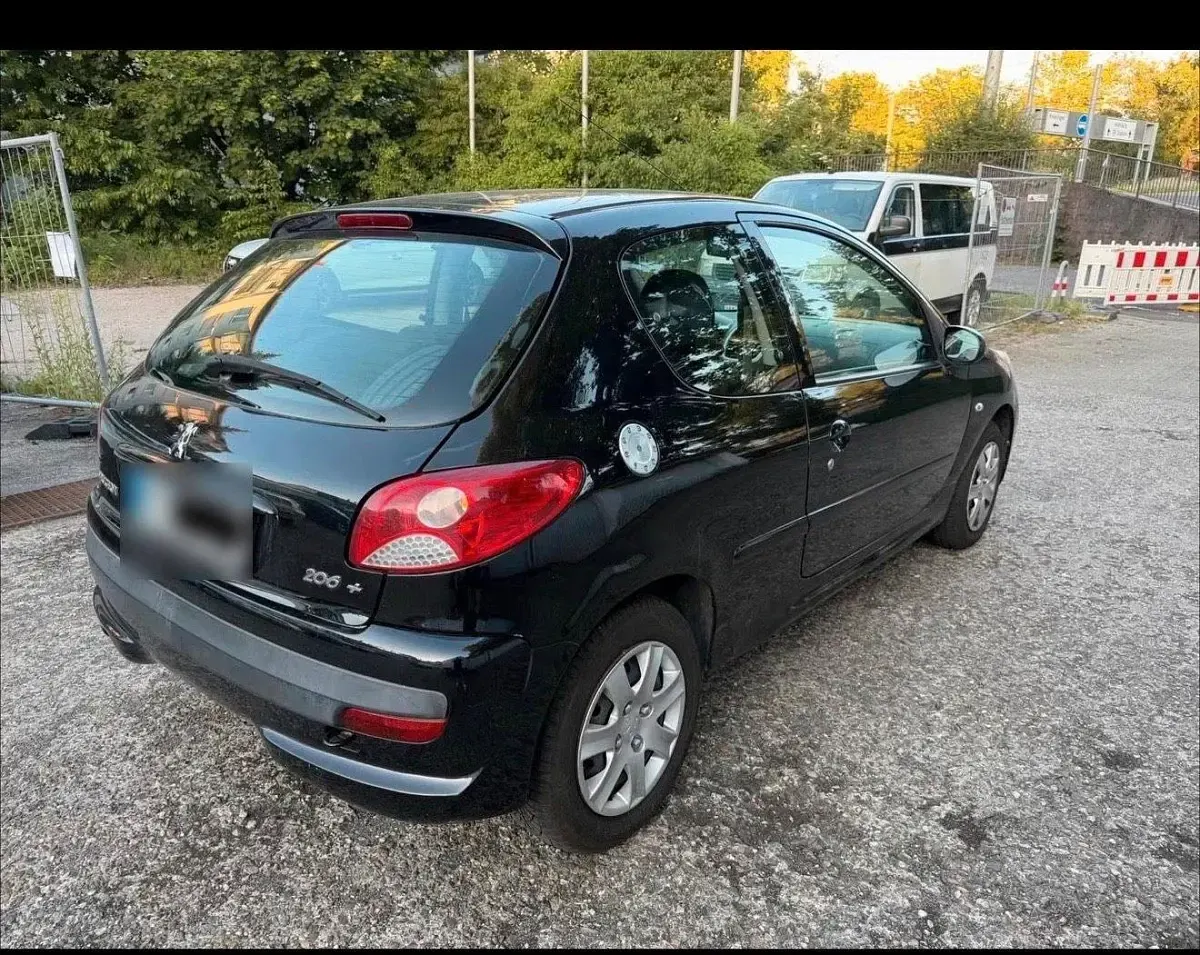 Gebraucht Peugeot 206+ 75 PS (55 kW) 2009 Schwarz Kleinwagen