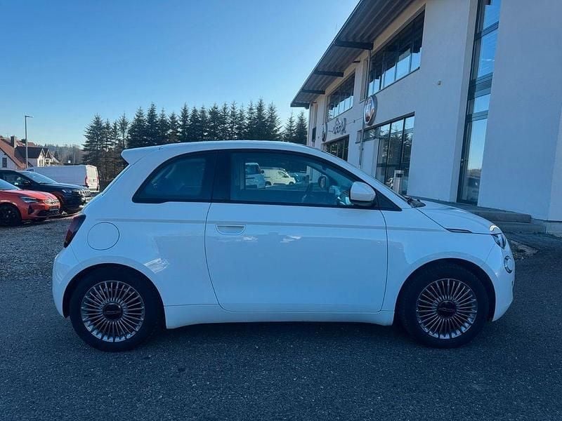 Gebraucht Fiat 500e 86 kW (118 PS) 2023 Weiß
