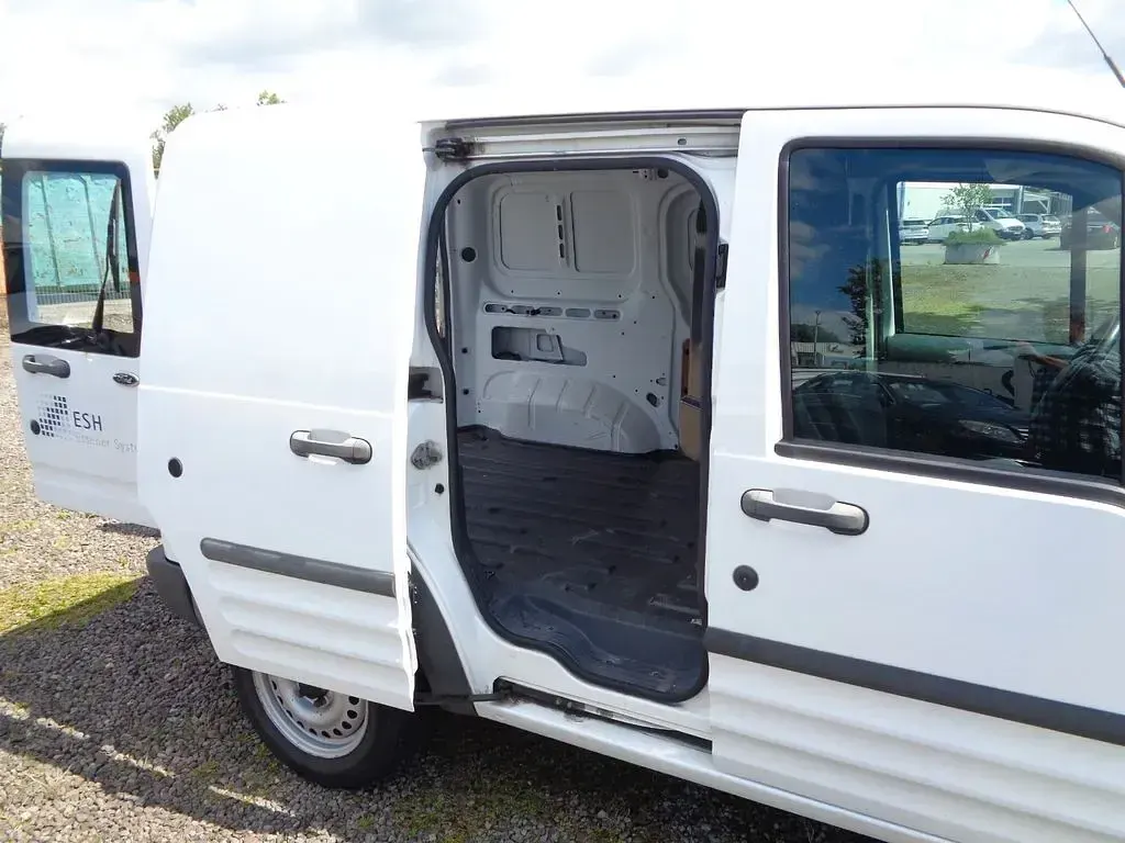 Gebraucht Ford Transit Connect 75 PS (55 kW) 2006 Weiß Van / Kleinbus