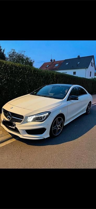 Gebraucht Mercedes CLA200 156 PS (114 kW) 2015 Weiß Limousine