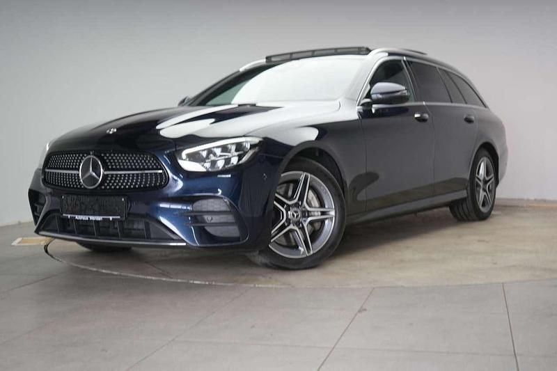 Gebraucht Mercedes E300 AMG line 194 PS (142 kW) 2022 Nautik blue Kombi