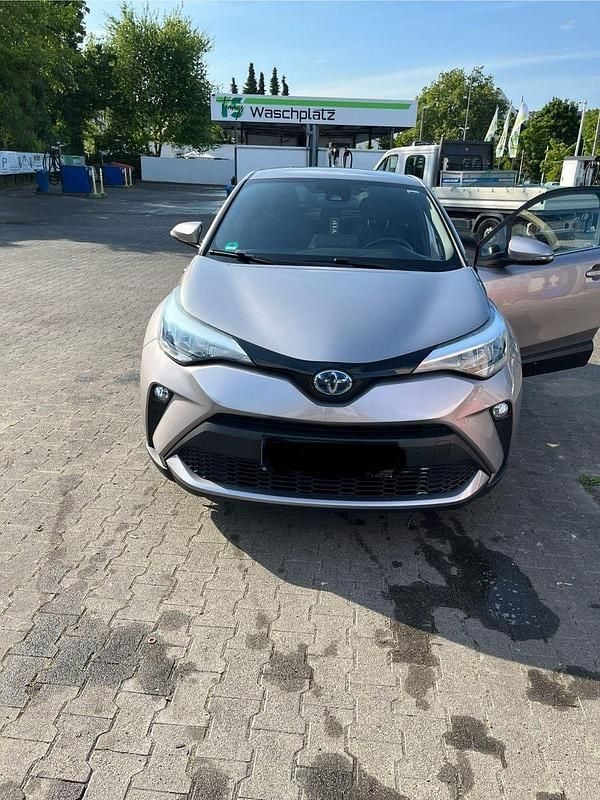 Silber Gebraucht 2021 Toyota C-HR Team SUV | 20.500 € (Guter Preis) - Bild 1/4