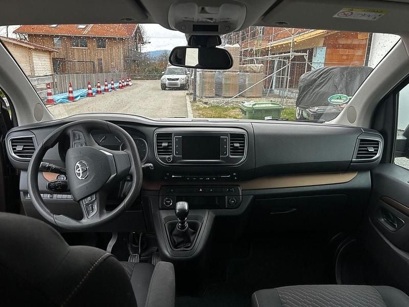 Gebraucht Toyota Proace 150 PS (110 kW) 2018 Braun Van / Kleinbus