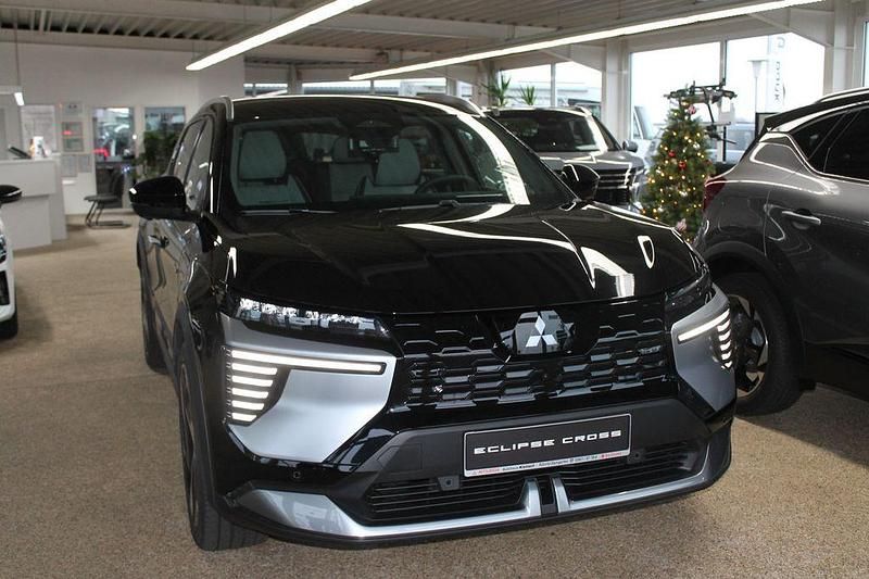 Neu Mitsubishi Eclipse Diamant Edition 160 kW (218 PS) 2026 Schwarz Limousine