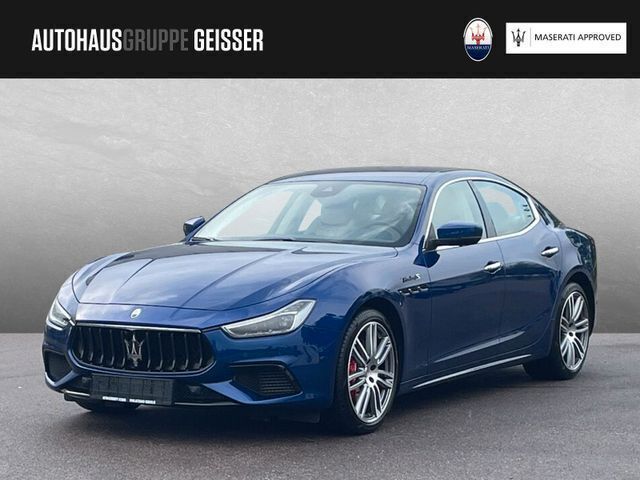 Blu emozione Gebraucht 2022 Maserati Ghibli Coupé | 63.990 € - Bild 1/4